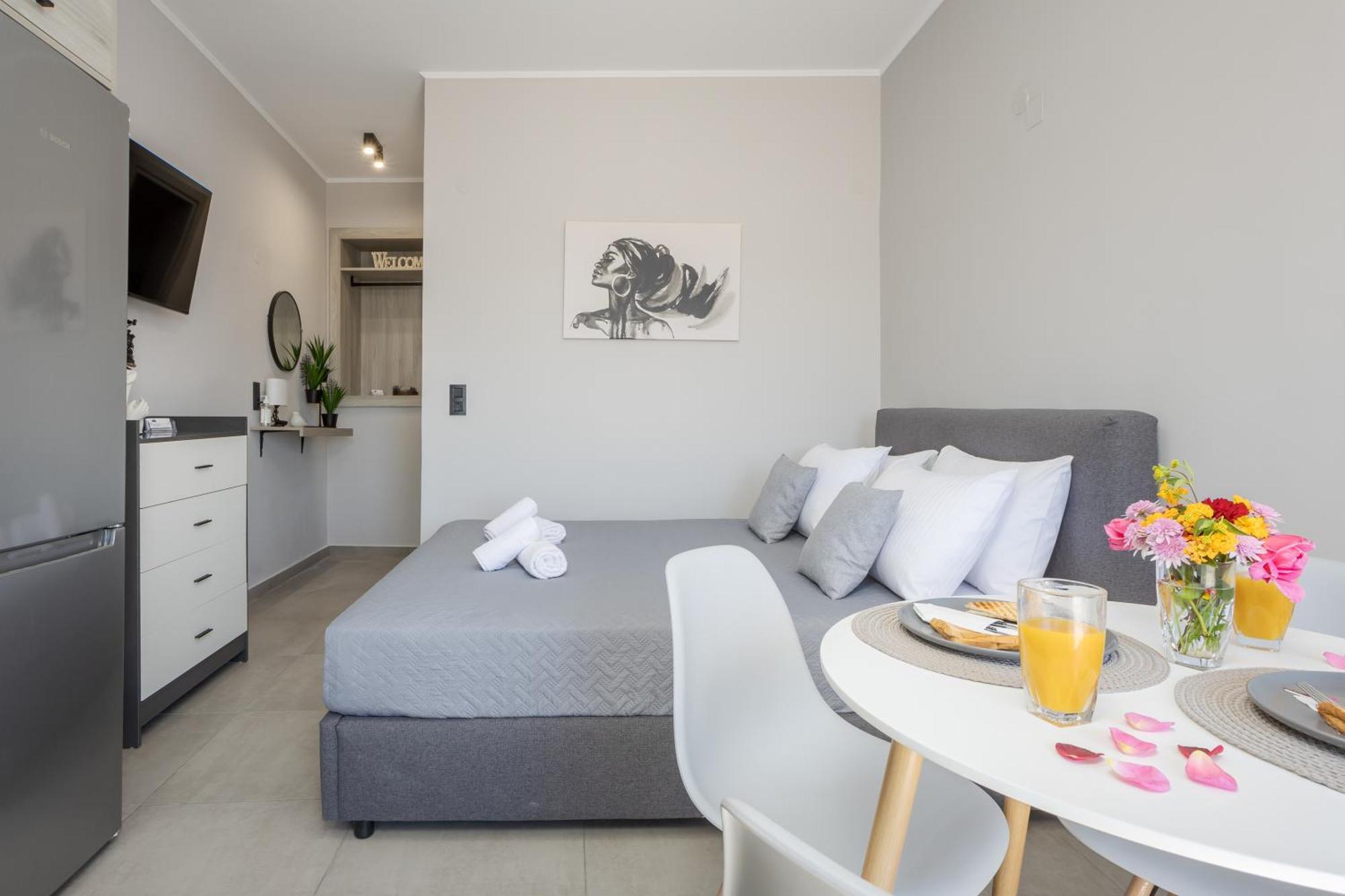 Petra'S Charming Home, 500M To Beach La Canea Esterno foto